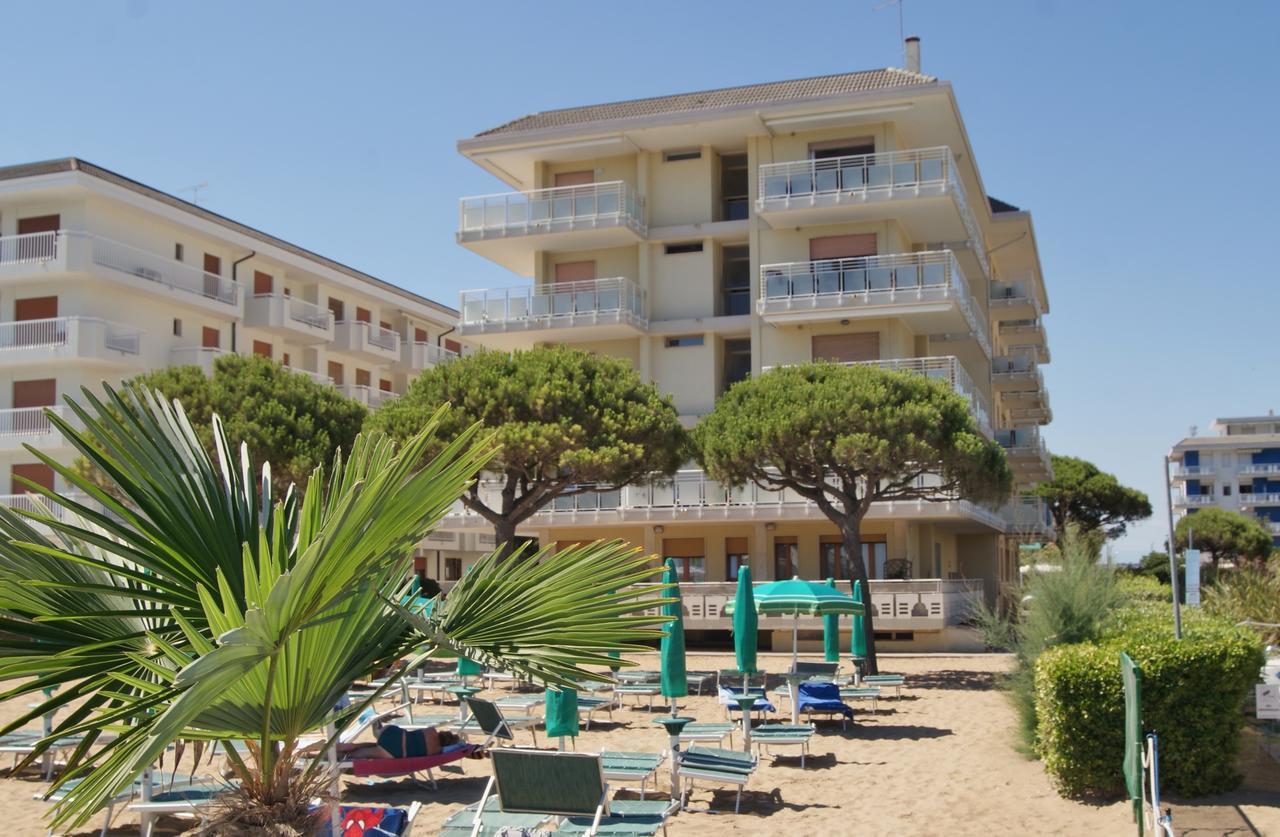 Appartamenti Diplomatic-Residence Fronte Mare-Piazza Torino-Lido Di Jesolo Ngoại thất bức ảnh