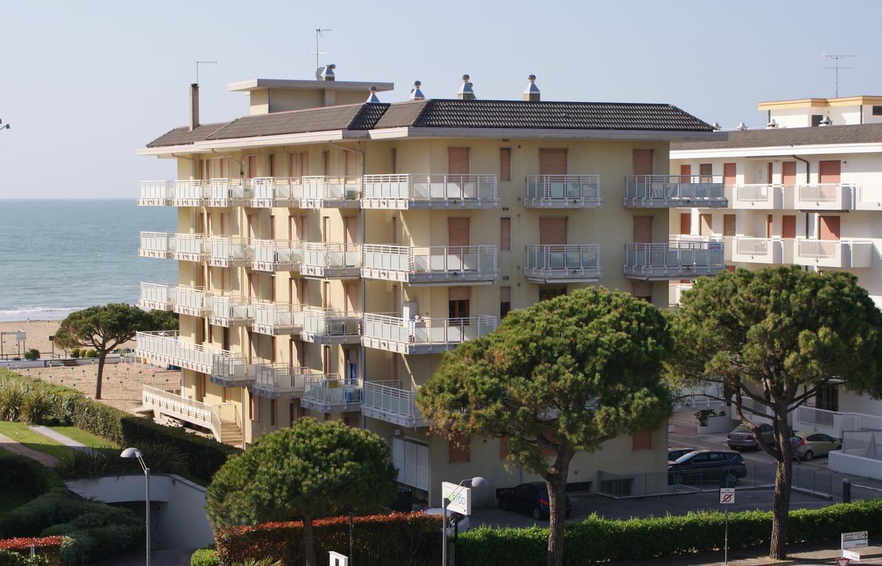 Appartamenti Diplomatic-Residence Fronte Mare-Piazza Torino-Lido Di Jesolo Ngoại thất bức ảnh