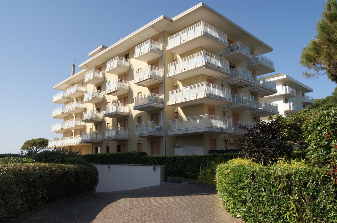 Appartamenti Diplomatic-Residence Fronte Mare-Piazza Torino-Lido Di Jesolo Ngoại thất bức ảnh