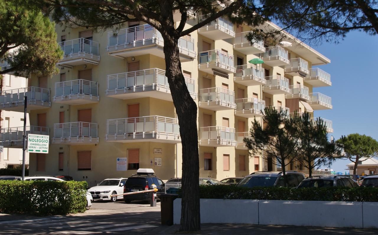 Appartamenti Diplomatic-Residence Fronte Mare-Piazza Torino-Lido Di Jesolo Ngoại thất bức ảnh